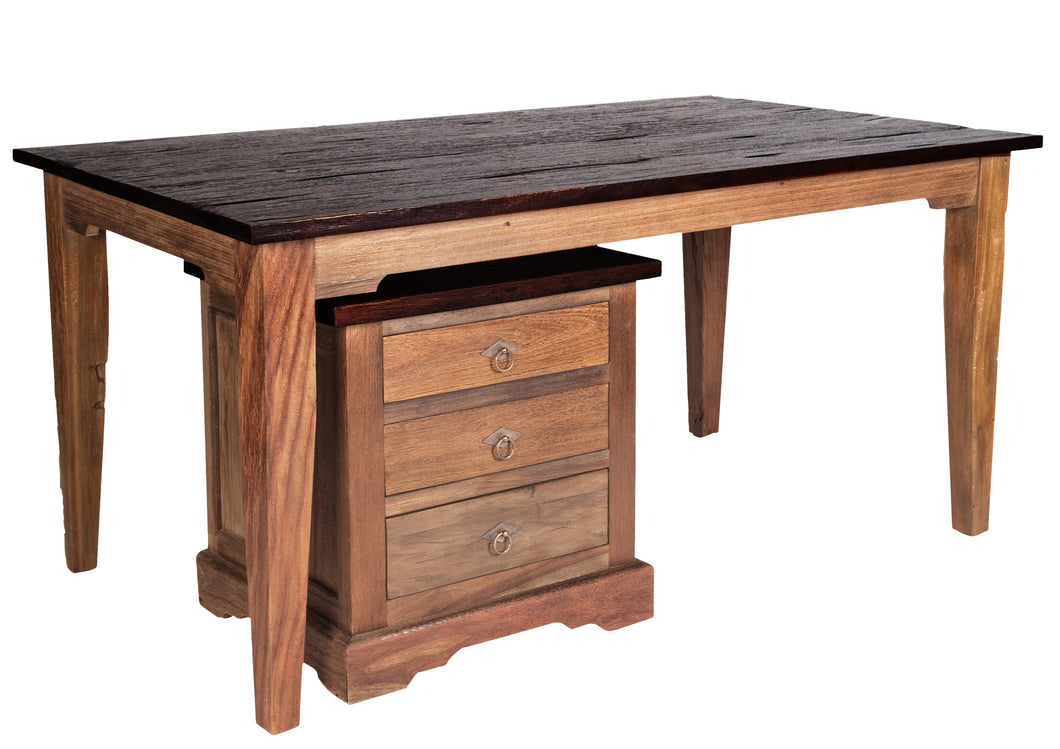 Tisch 160 x 90 cm rechteckig, 4 Beine, mit dunkel abgesetzter Platte | für bis zu 6 Personen
