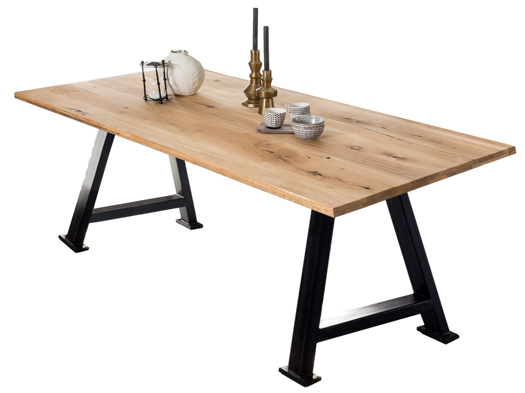 Tisch 180x100 cm Platte Wildeiche geölt, schwarzes A-Gestell | Plattenstärke 20 mm auf 40 mm aufgedoppelt, aus durchgehenden Lamellen, Breite der Vierkantrohre 5 cm, Überstand 19cm